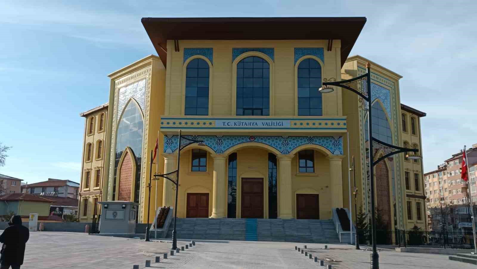 KÜTAHYA VALİLİĞİ’NDEN TELEFON YOLUYLA DOLANDIRICILIK UYARISI