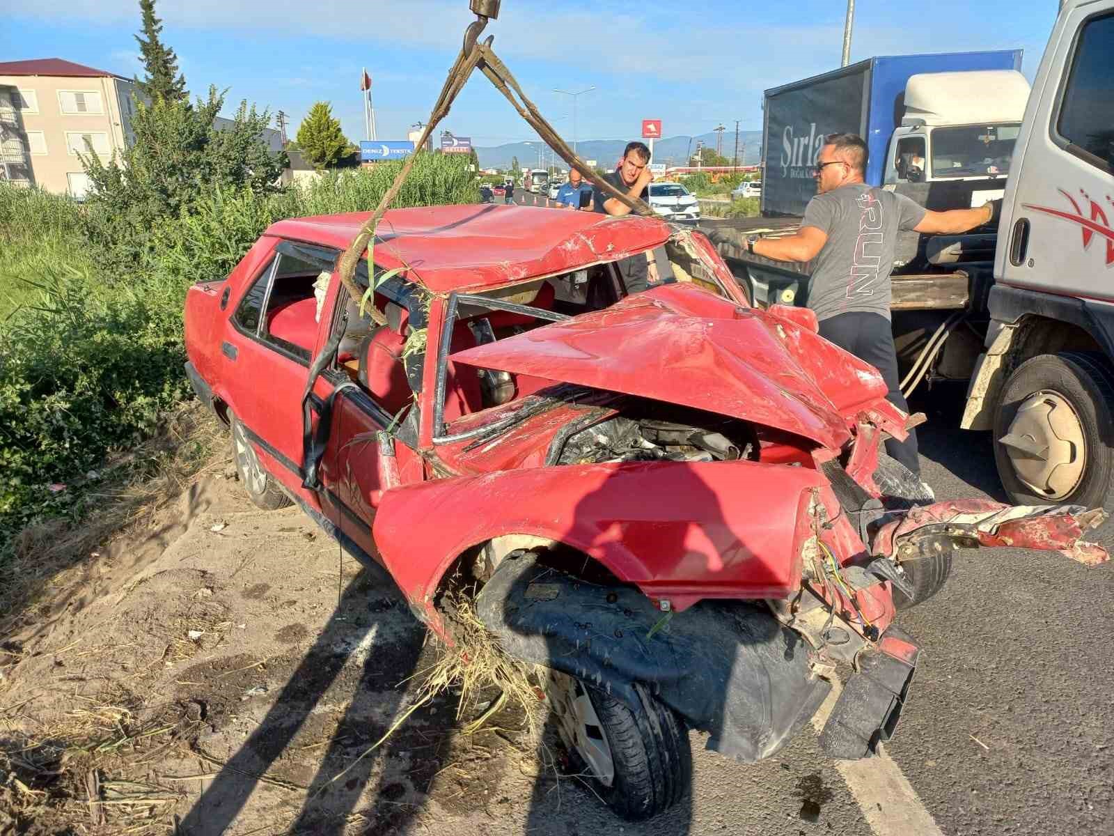 KUYUCAK’TA TRAFİK KAZASI: 2’Sİ ÇOCUK 4 YARALI