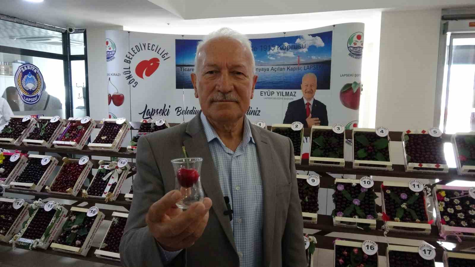 ÇANAKKALE'NİN LAPSEKİ BELEDİYESİ 38'İNCİ KİRAZ FESTİVALİ ÇERÇEVESİNDE DÜZENLENEN YARIŞMADA, ŞAMPİYON