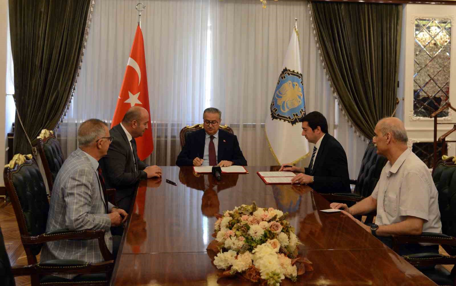 DİYARBAKIR BÜYÜKŞEHİR BELEDİYESİ VE KÜLTÜR BAKANLIĞI İŞ BİRLİĞİ İLE LİCE’DE