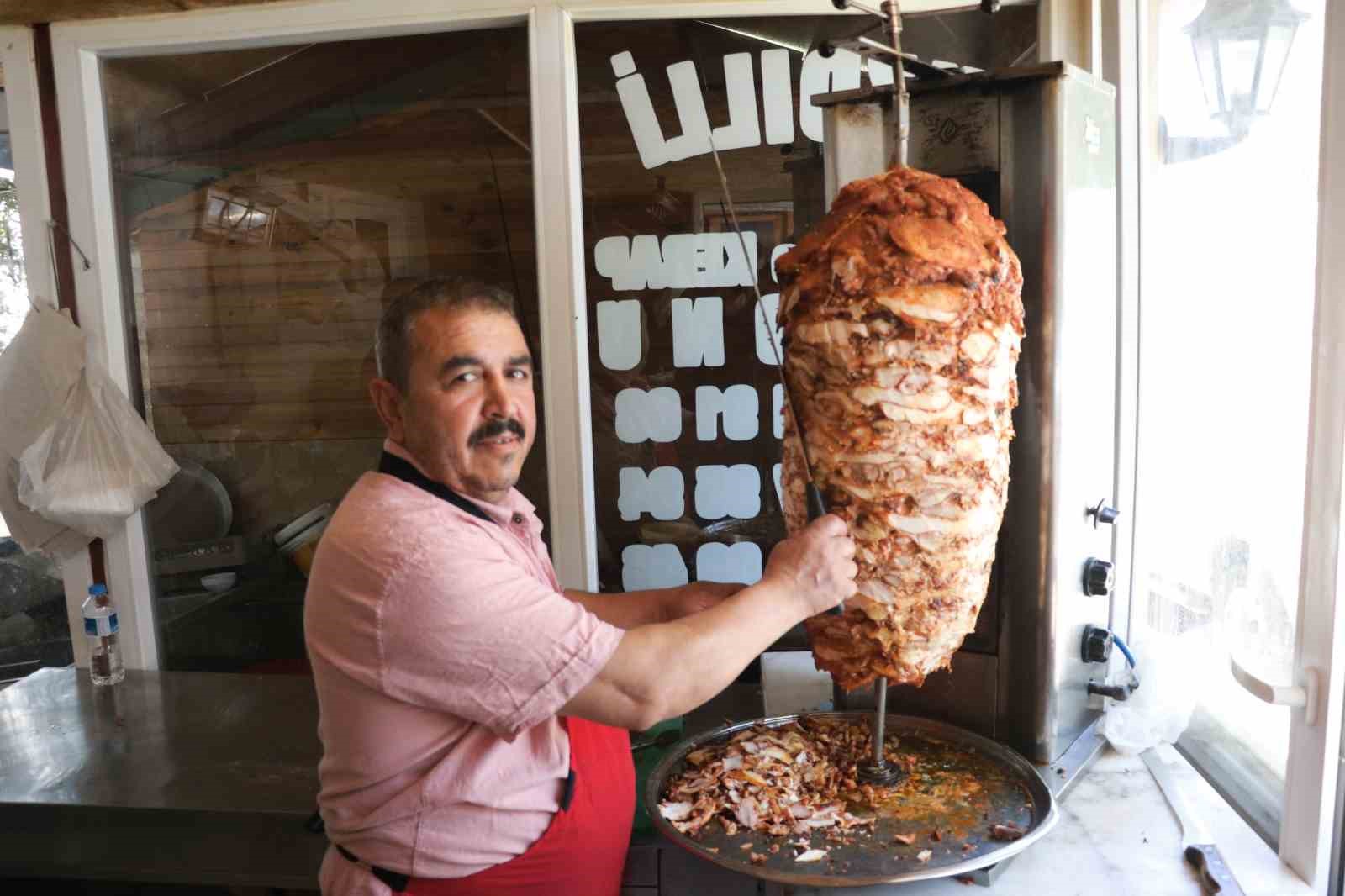 KAHRAMANMARAŞ’TA MEYDANA GELEN DEPREMLER SONRASI 50 MASALI İŞ YERİ YIKILAN