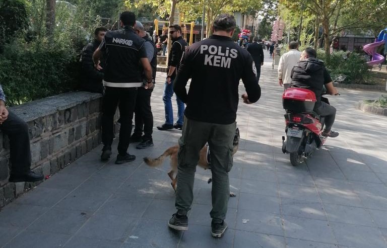 MANİSA'DA UYUŞTURUCU İLE MÜCADELE ÇALIŞMALARI SÜRÜYOR