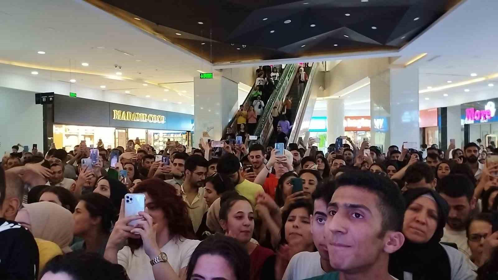 MARDİAN MALL AVM, DÜZENLENDİĞİ KONSERLERİ ZİYARETÇİLERİNE UNUTULMAZ GECE YAŞATTI.