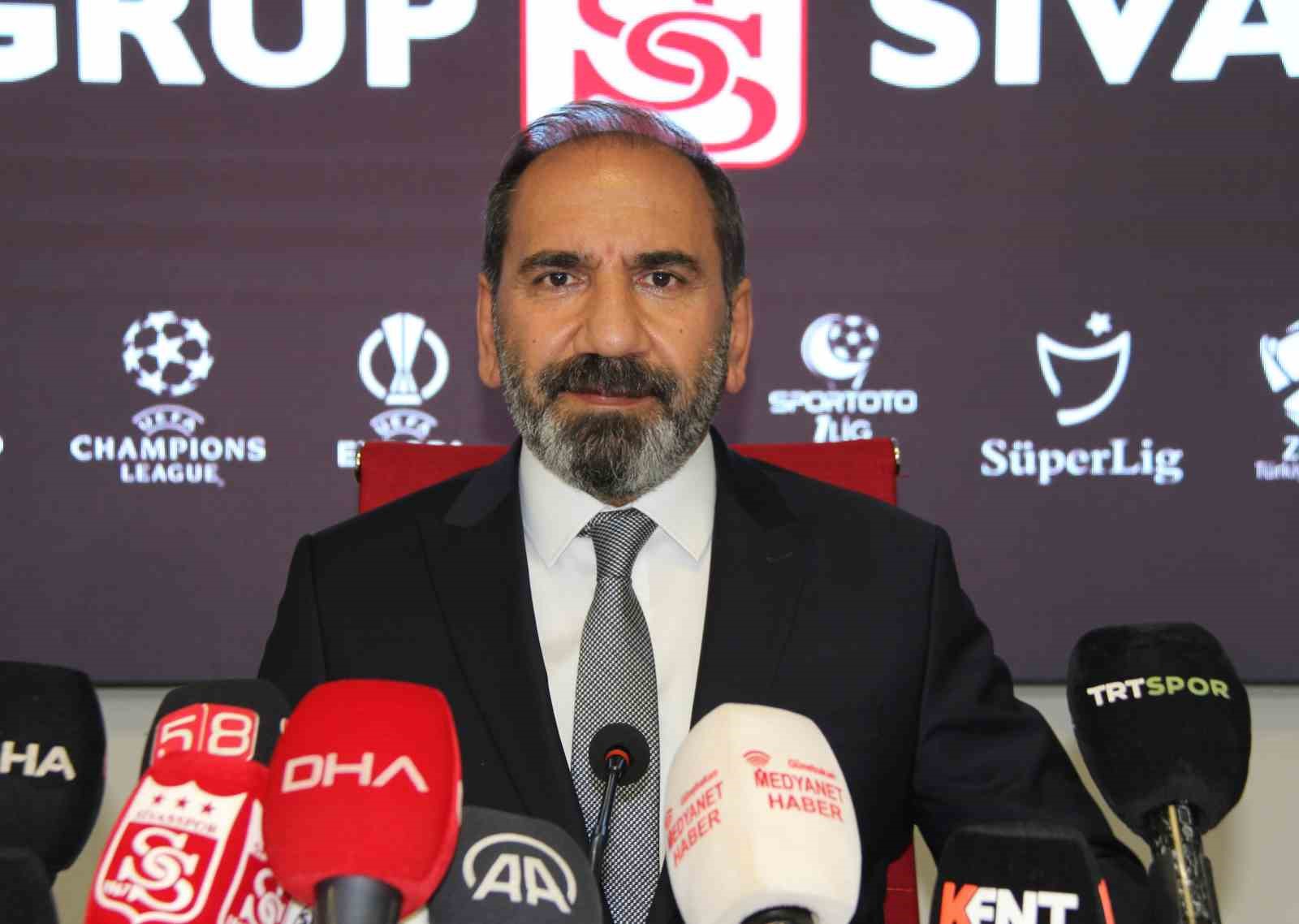 SİVASSPOR KULÜBÜ BAŞKANI MECNUN OTYAKMAZ, SİVAS 4 EYLÜL STADYUMU'NDA BASIN