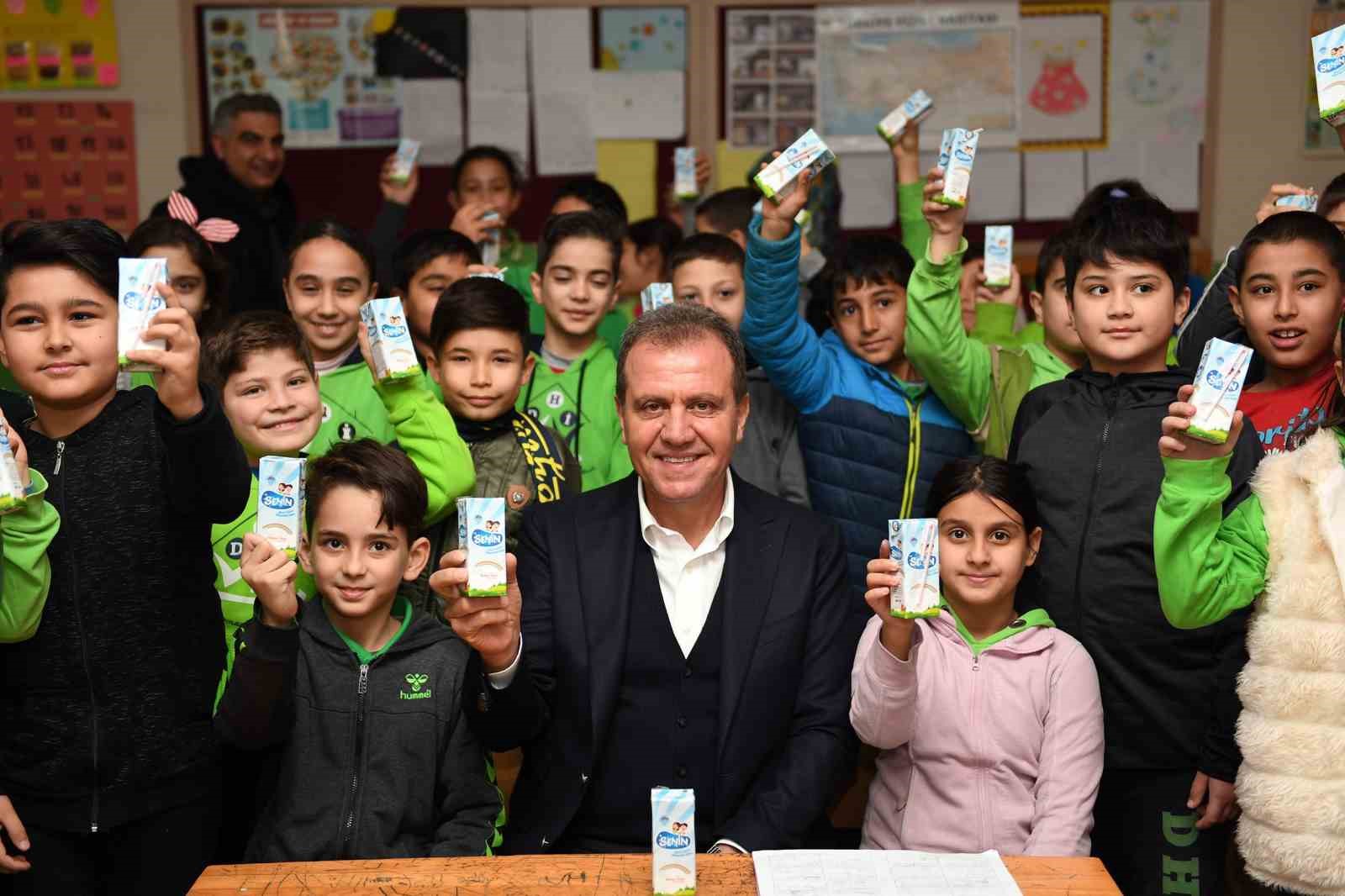 MERSİN BÜYÜKŞEHİR BELEDİYESİ, 13 İLÇEDE SÜRDÜRDÜĞÜ 'SÜT SENİN GURUR MERSİN’İN'