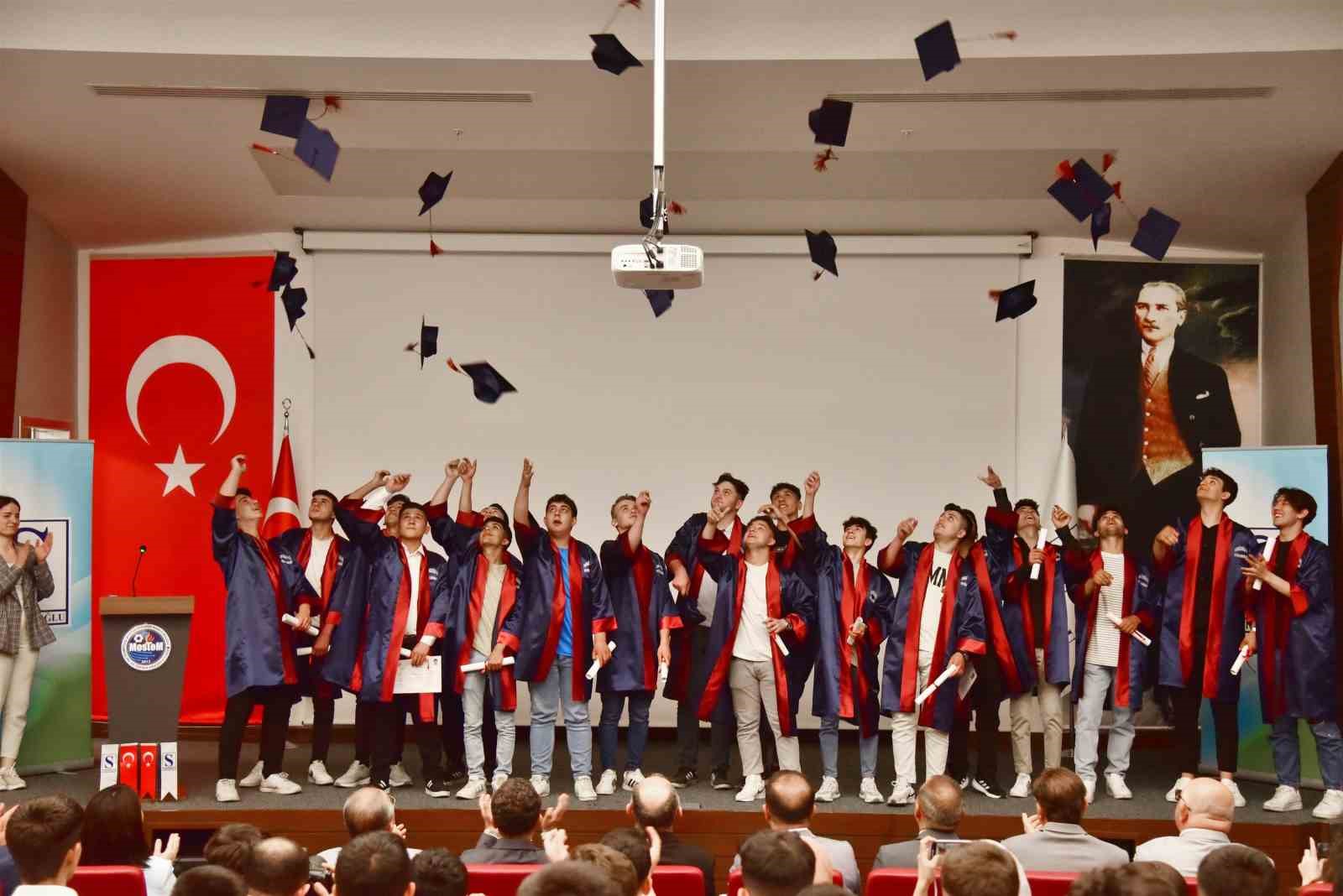 MANİSA VALİSİ YAŞAR KARADENİZ, MANİSA YUNUSEMRE MESLEKİ EĞİTİM MERKEZİ BÜNYESİNDEKİ