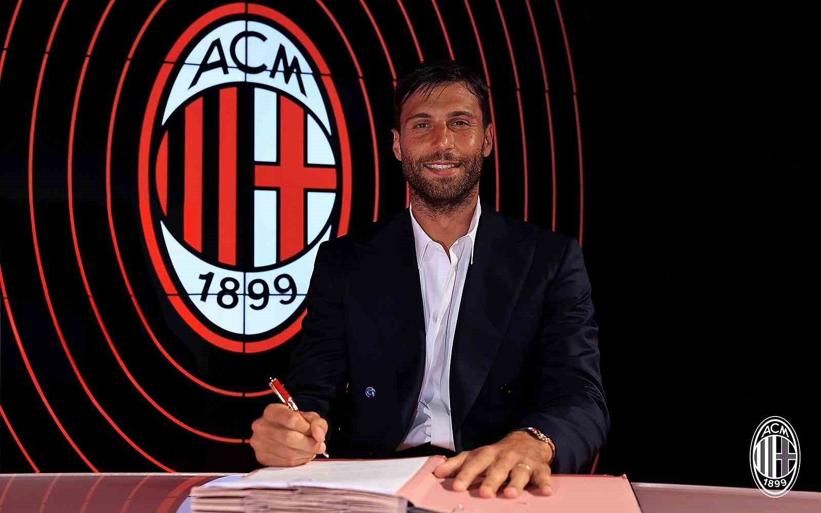 MİLAN, 31 YAŞINDAKİ İTALYAN KALECİ MARCO SPORTİELLO İLE 4 YILLIK