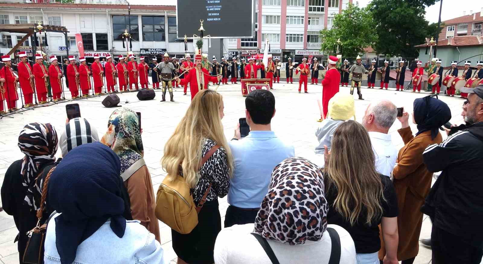 MİLLİ SAVUNMA BAKANLIĞI MEHTERAN BİRLİĞİ, KÜTAHYA'DA KONSER VERDİ