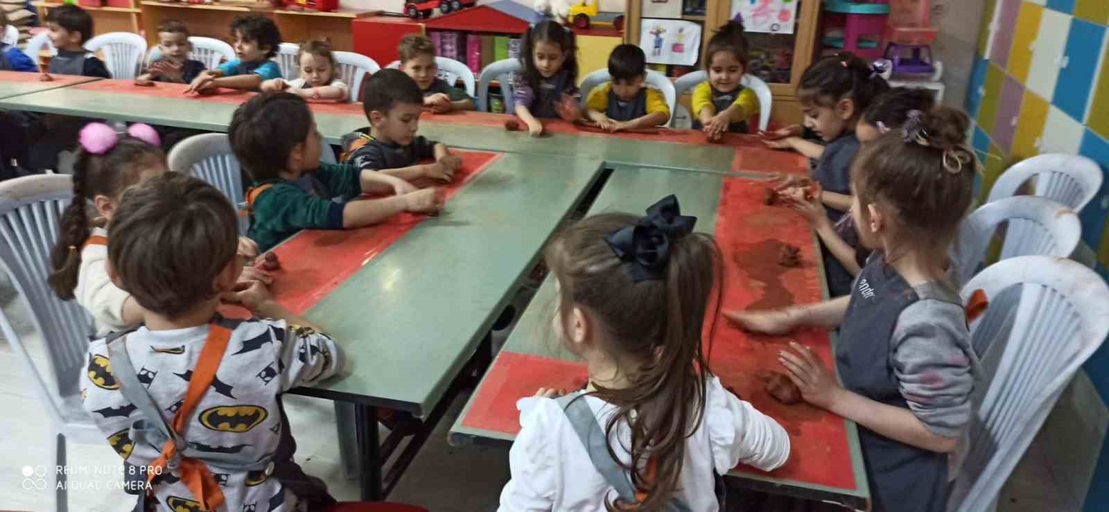 TÜRKİYE'DE 14 ÖĞRETMEN TARAFINDAN HAYATA GEÇİRİLEN "MY DEAR COUNTRY" PROJESİ