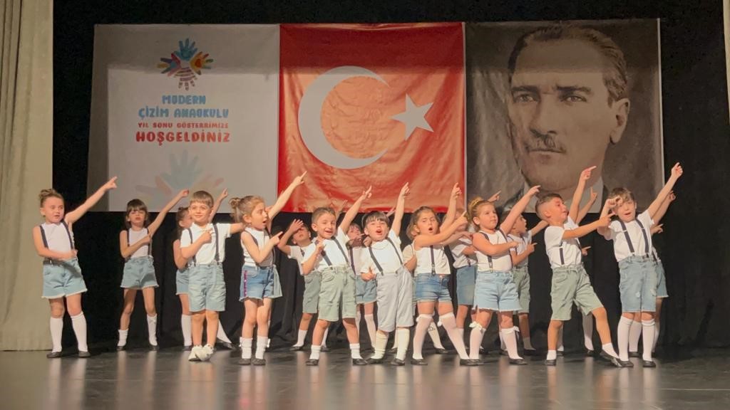 MODERN ÇİZİM ANAOKULU TARAFINDAN HAMAMİZADE İHSAN BEY KÜLTÜR VE SANAT