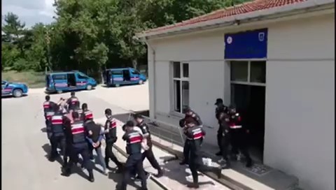 KIRKLARELİ'NDE 4 ADET MOTOSİKLETİN ÇALINMASI İLE İLGİLİ 7 ŞÜPHELİ YAKALANDI