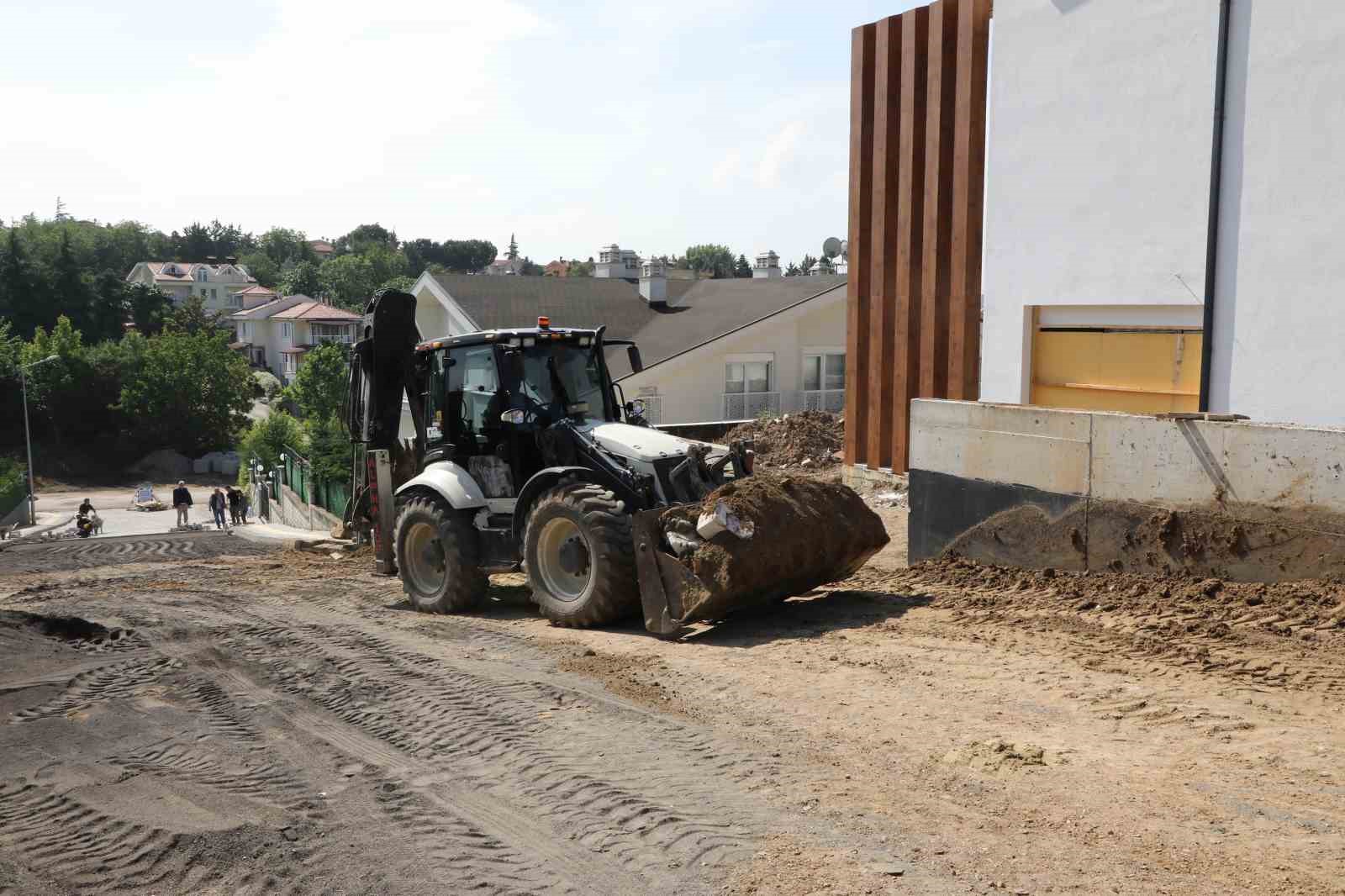 MUDANYA’DA ULAŞIMIN DAHA SAĞLIKLI YAPILABİLMESİ İÇİN ÜST YAPIYA ÖNEM VEREN