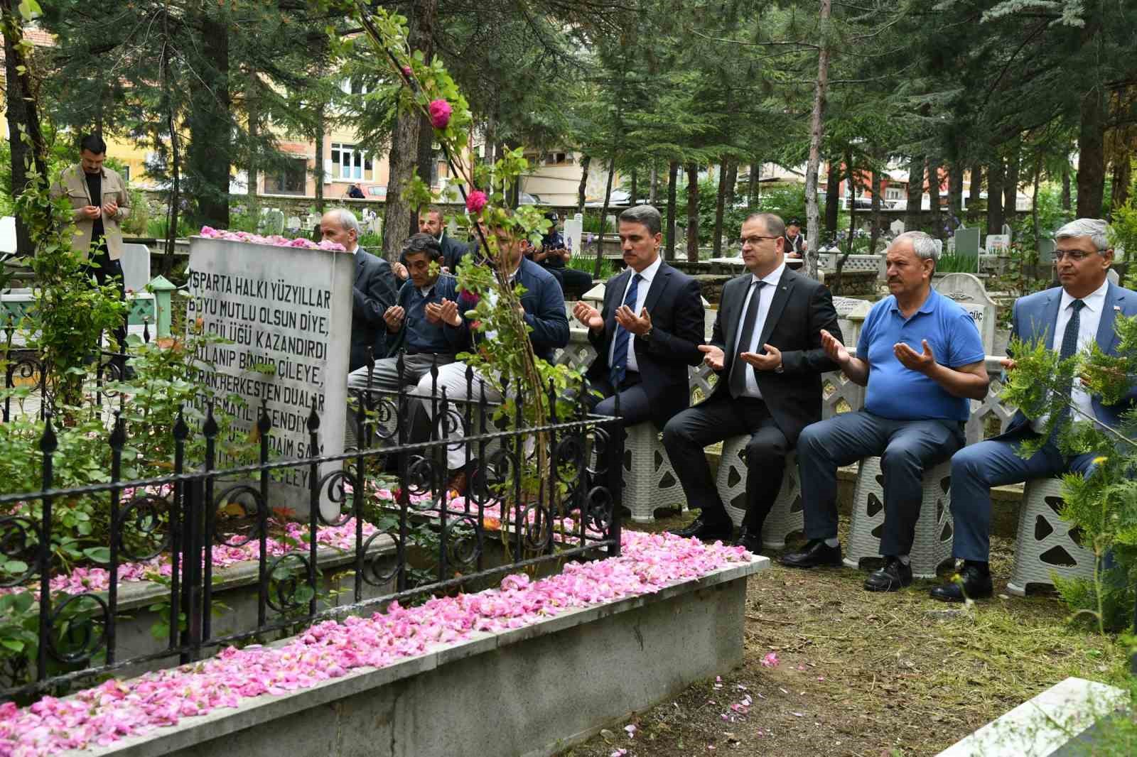 ISPARTA ULUSLARARASI GÜL FESTİVALİ ÇERÇEVESİNDE, GÜLÜ ISPARTA’YA GETİREN VE ISPARTA’NIN
