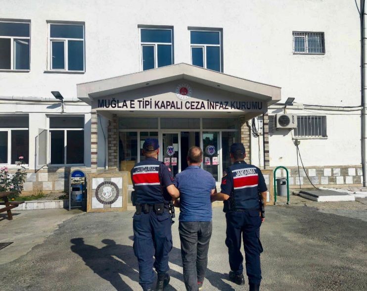 MUĞLA’NIN KAVAKLIDERE İLÇESİNDE AÇIKTA BIRAKILMIŞ EŞYA HAKKINDA HIRSIZLIK SUÇUNDAN 12