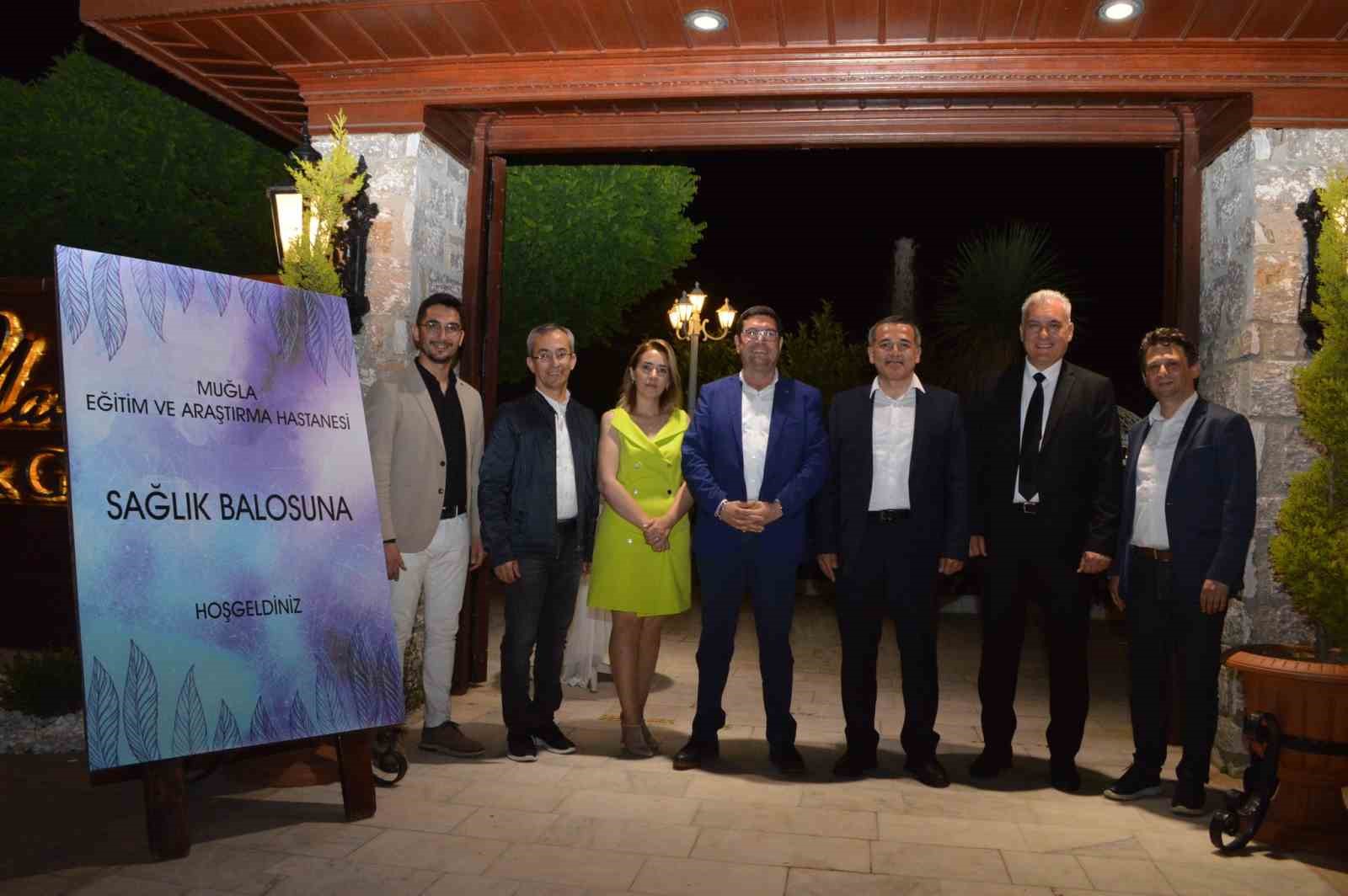 MUĞLA EĞİTİM VE ARAŞTIRMA HASTANESİ TARAFINDAN HASTANE ÇALIŞANLARINA SAĞLIK BALOSU
