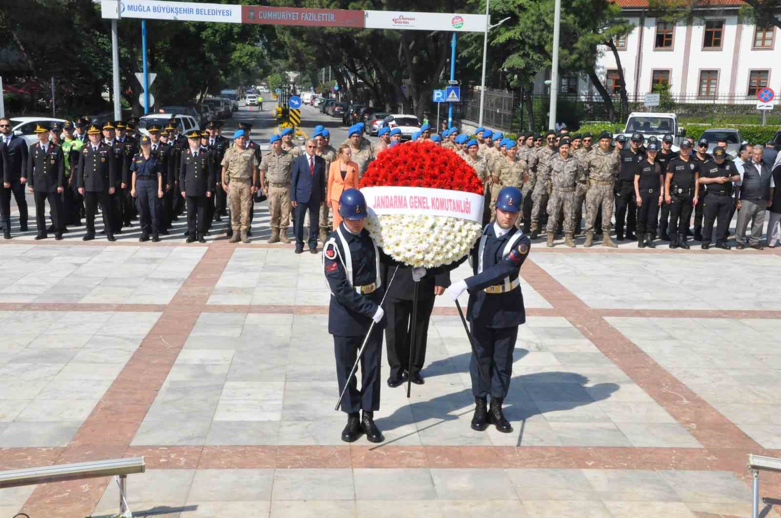 JANDARMA GENEL KOMUTANLIĞININ 184'ÜNCÜ KURULUŞ YIL DÖNÜMÜ MUĞLA’DA ÇELENK SUNMA