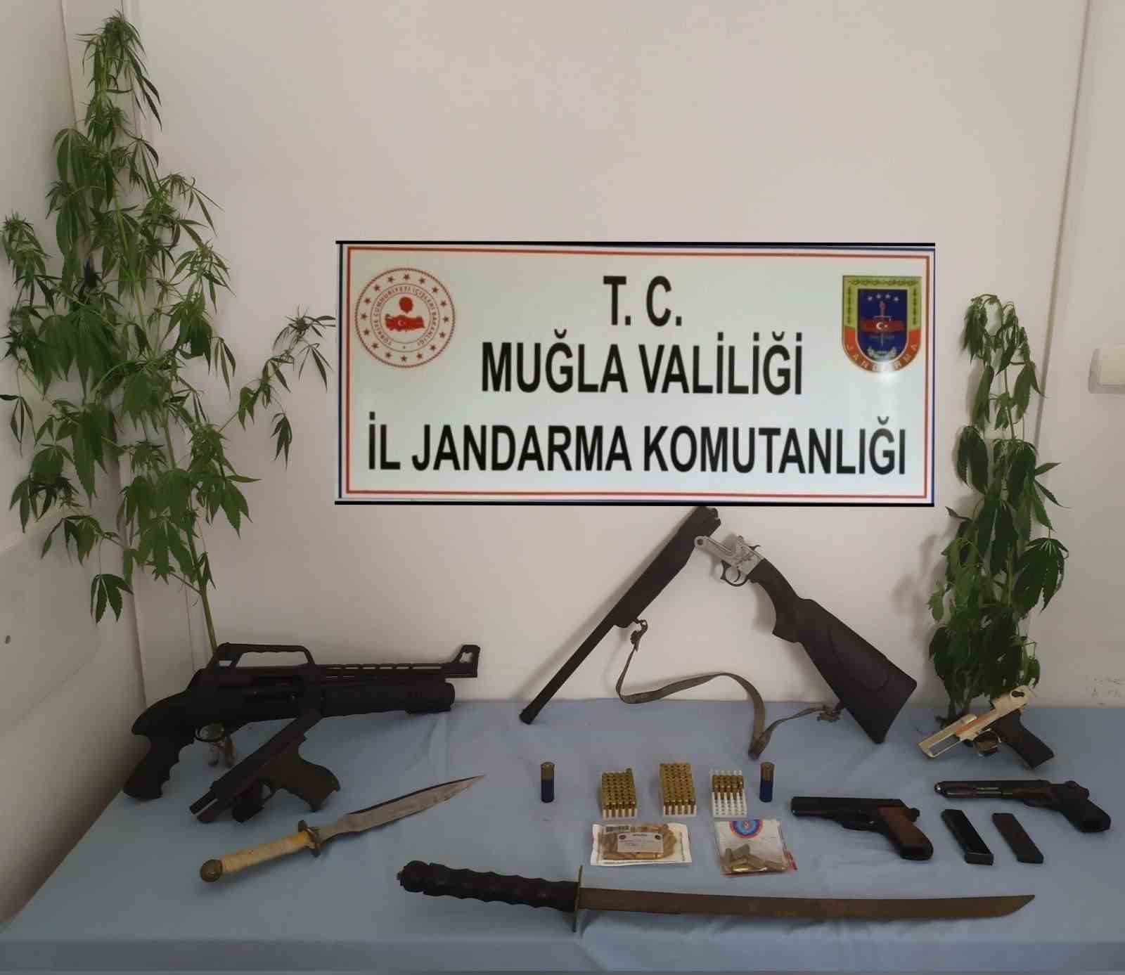 MUĞLA’DA SİLAH TİCARETİ YAPAN 4 ŞAHIS YAKALANDI