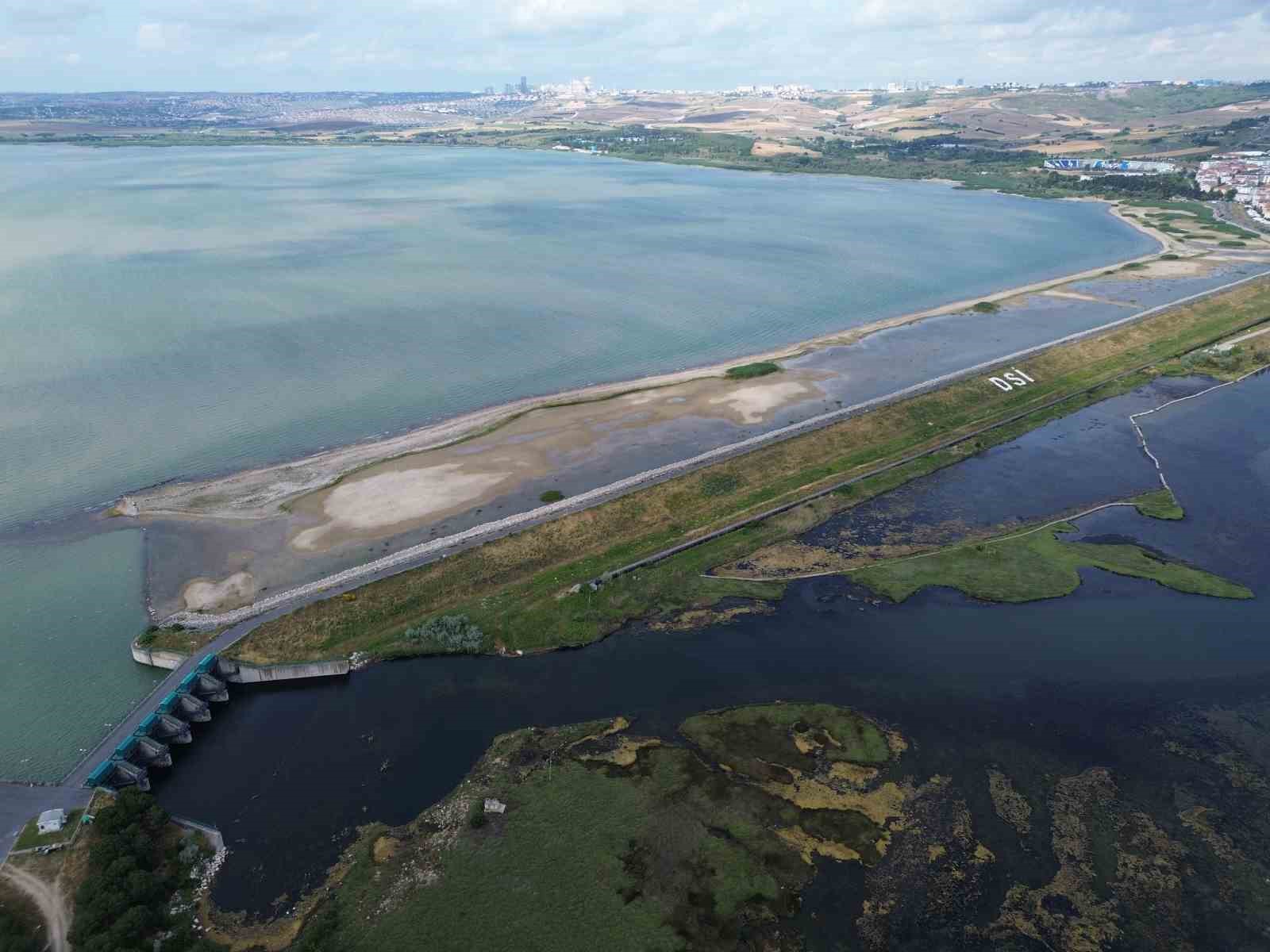 Muhtemel İstanbul Depremi’nde Büyükçekmece Barajı büyük risk altında BÜYÜKÇEKMECE’DE 1988 YILINDA FAALİYETE GEÇEN BÜYÜKÇEKMECE GÖLÜ İLE DENİZİ ARASINDAKİ