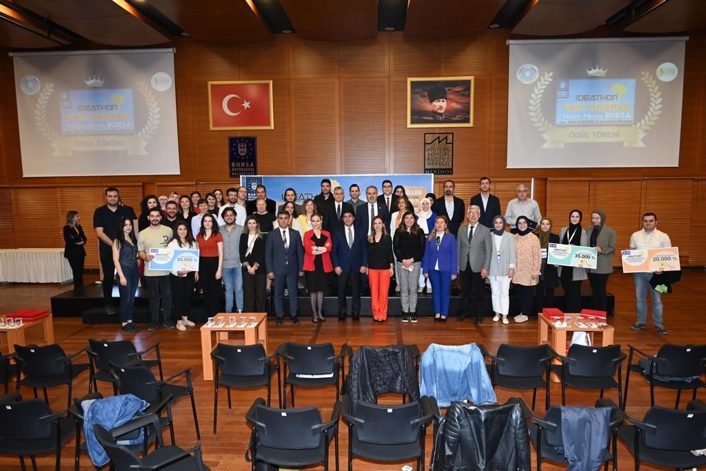 İKLİM DEĞİŞİKLİ VE KURALIKLA MÜCADELE KONUSUNDA ÖRNEK ÇALIŞMALARA İMZA ATAN,
