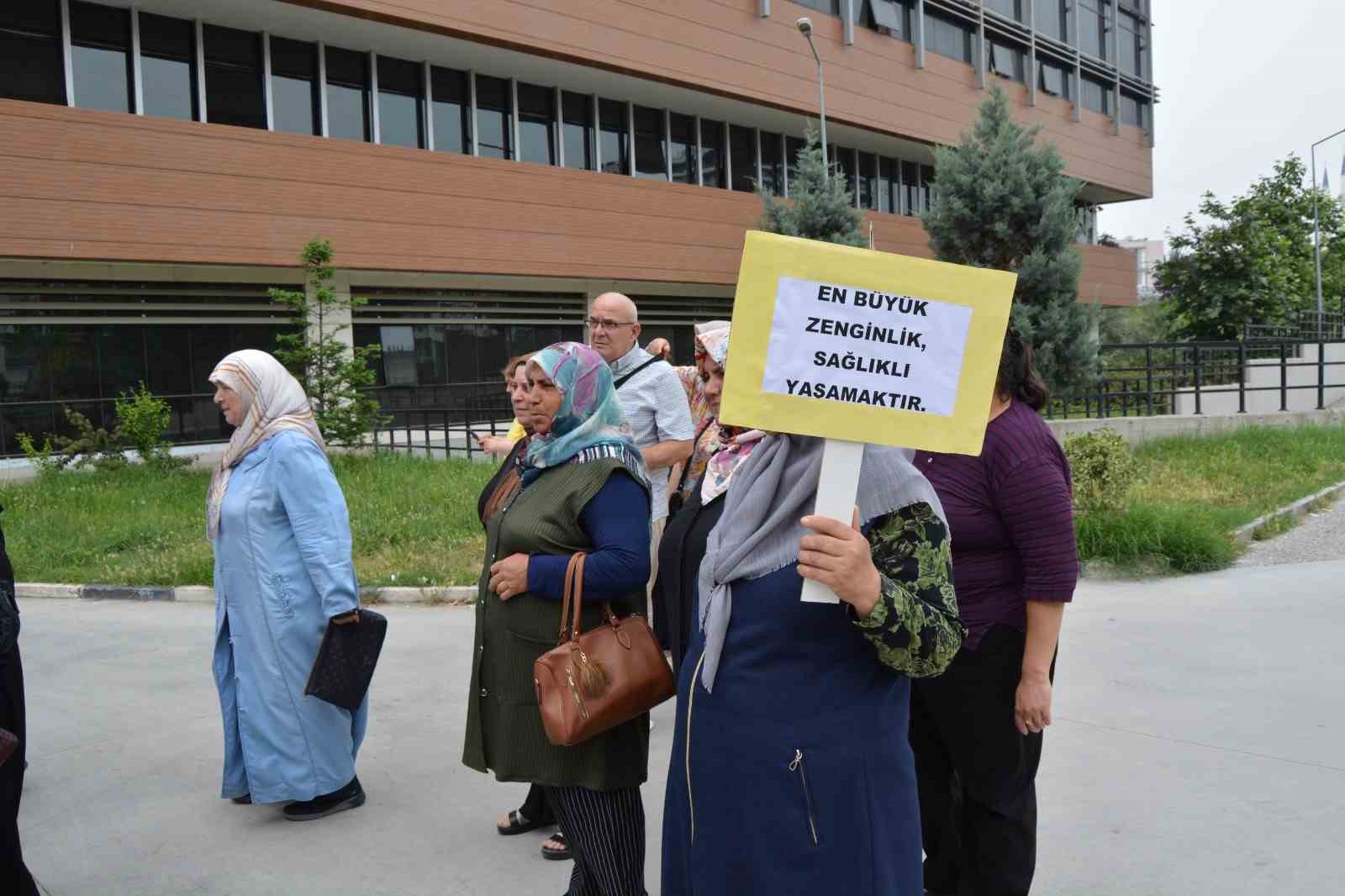 MERKEZEFENDİ DEVLET HASTANESİ OBEZİTE EKİBİ TARAFINDAN OBEZİTE OKULU DANIŞANLARINA VERİLEN