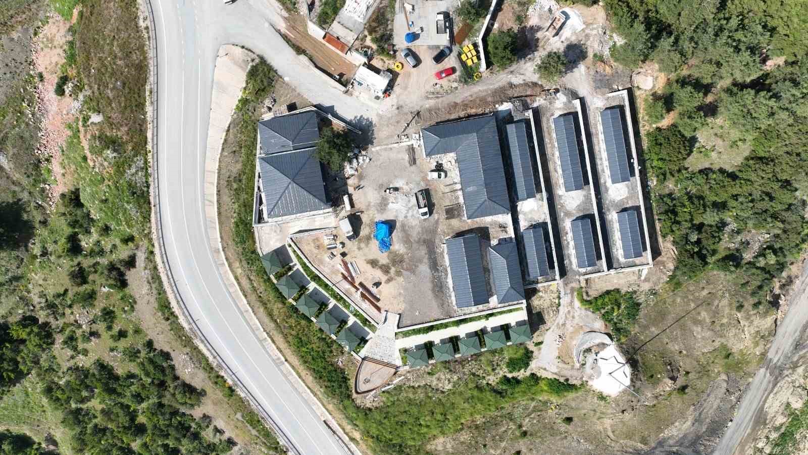 GÜRSU BELEDİYESİ’NİN ÖDÜLLÜ HAYVAN BARINAĞI PROJESİ SON HIZLA İLERLİYOR. TÜRKİYE