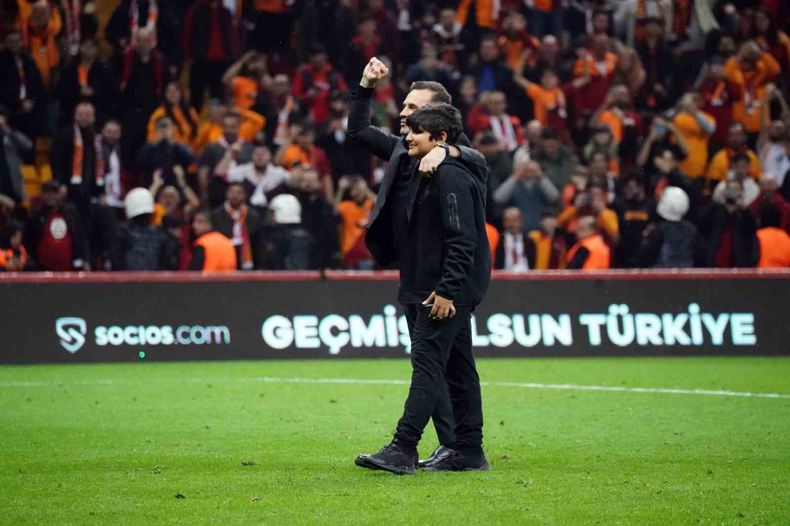 GALATASARAY TEKNİK DİREKTÖRÜ OKAN BURUK, OĞLU ALİ YİĞİT’İN HASTALIK SÜRECİNDEKİ