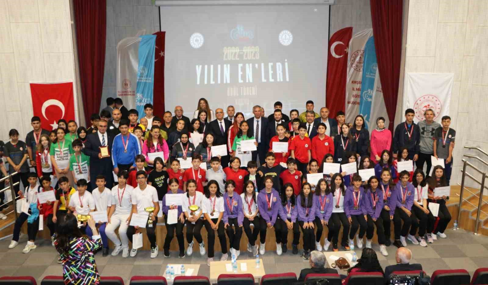 OKUL SPORLARINDA YILIN EN'LERİ ÖDÜLLERİ VERİLDİ