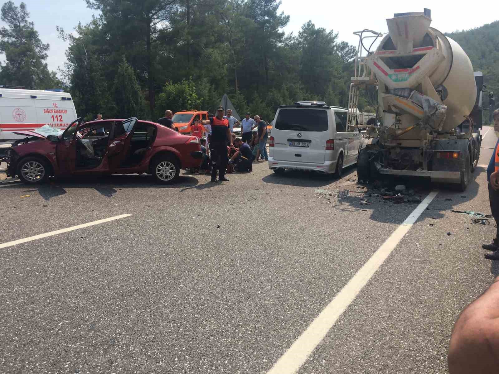 MUĞLA’NIN MARMARİS İLÇENDE SEYİR HALİNDEKİ BİR OTOMOBİLİN SÜRÜCÜSÜNÜN HENÜZ BİLİNMEYEN