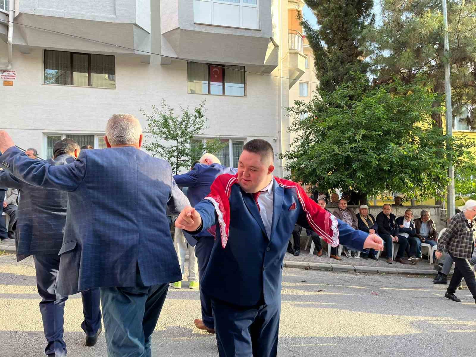 ODUNPAZARI İLÇESİ YILDIZTEPE MAHALLESİ BİRCAN SOKAKTA YAŞAYAN SEBAHATTİN KILIÇ DOWN