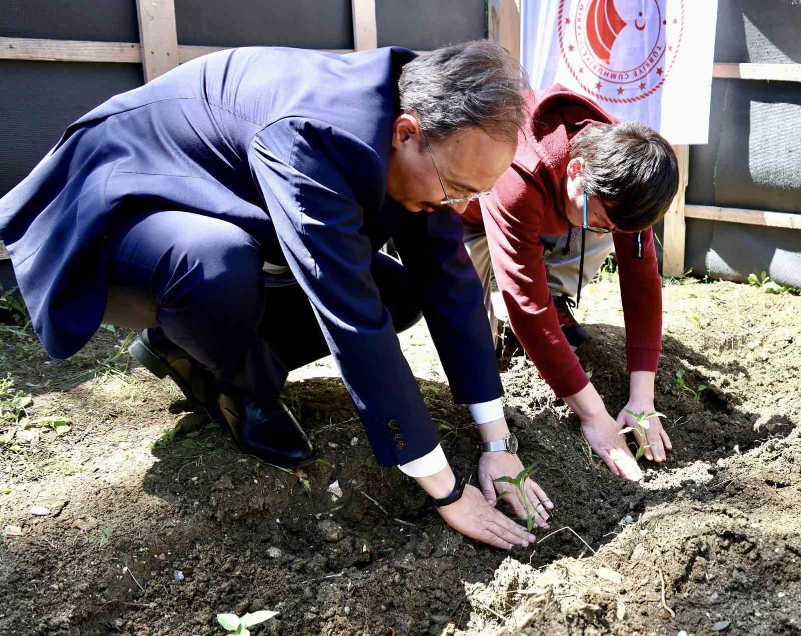 BİLECİK GÜNDÜZ BAKIM, REHABİLİTASYON VE AİLE DANIŞMA MERKEZİ MÜDÜRLÜĞÜNCE GERÇEKLEŞTİRİLEN