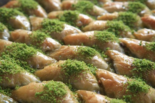 BURSA'NIN YEREL MARKET ZİNCİRİ ÖZHAN MARKET'TE KURBAN BAYRAMI HAZIRLIKLARI TAMAMLANDI.
