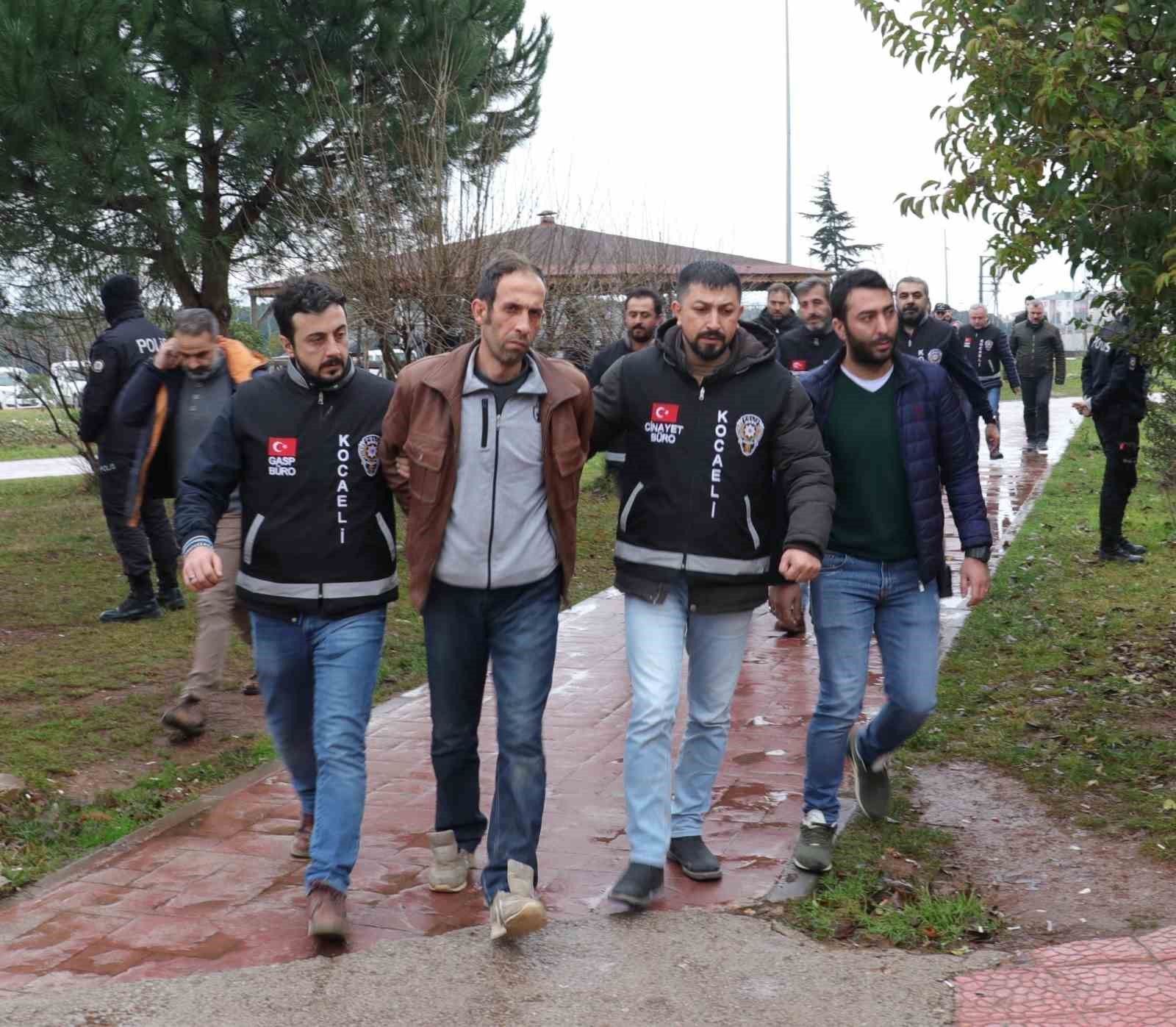 MELİKE TAHNAL'IN SAKARYA'DA ÖLDÜRÜLMESİNE İLİŞKİN PALU AİLESİ OLARAK BİLİNEN 1'İ