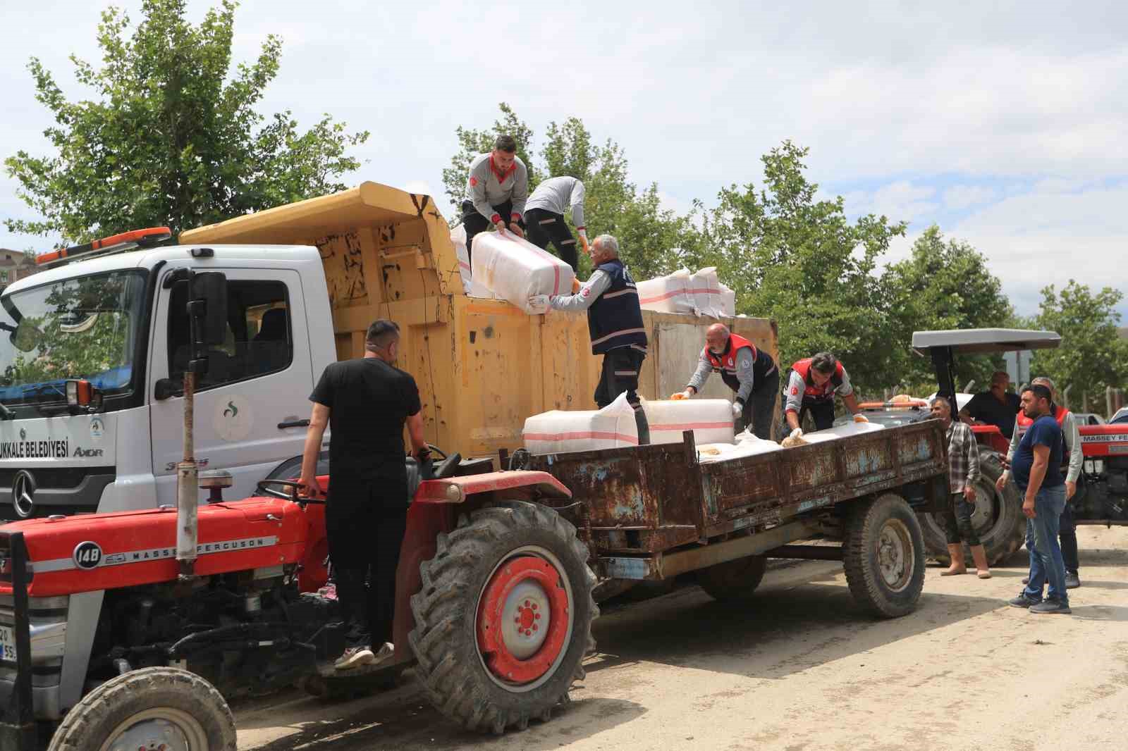 SON ZAMANLARDA YAĞAN YAĞMUR NEDENİYLE OLUŞAN SELİN ETKİLEDİĞİ MAHALLELERDE HAYVANCILIK