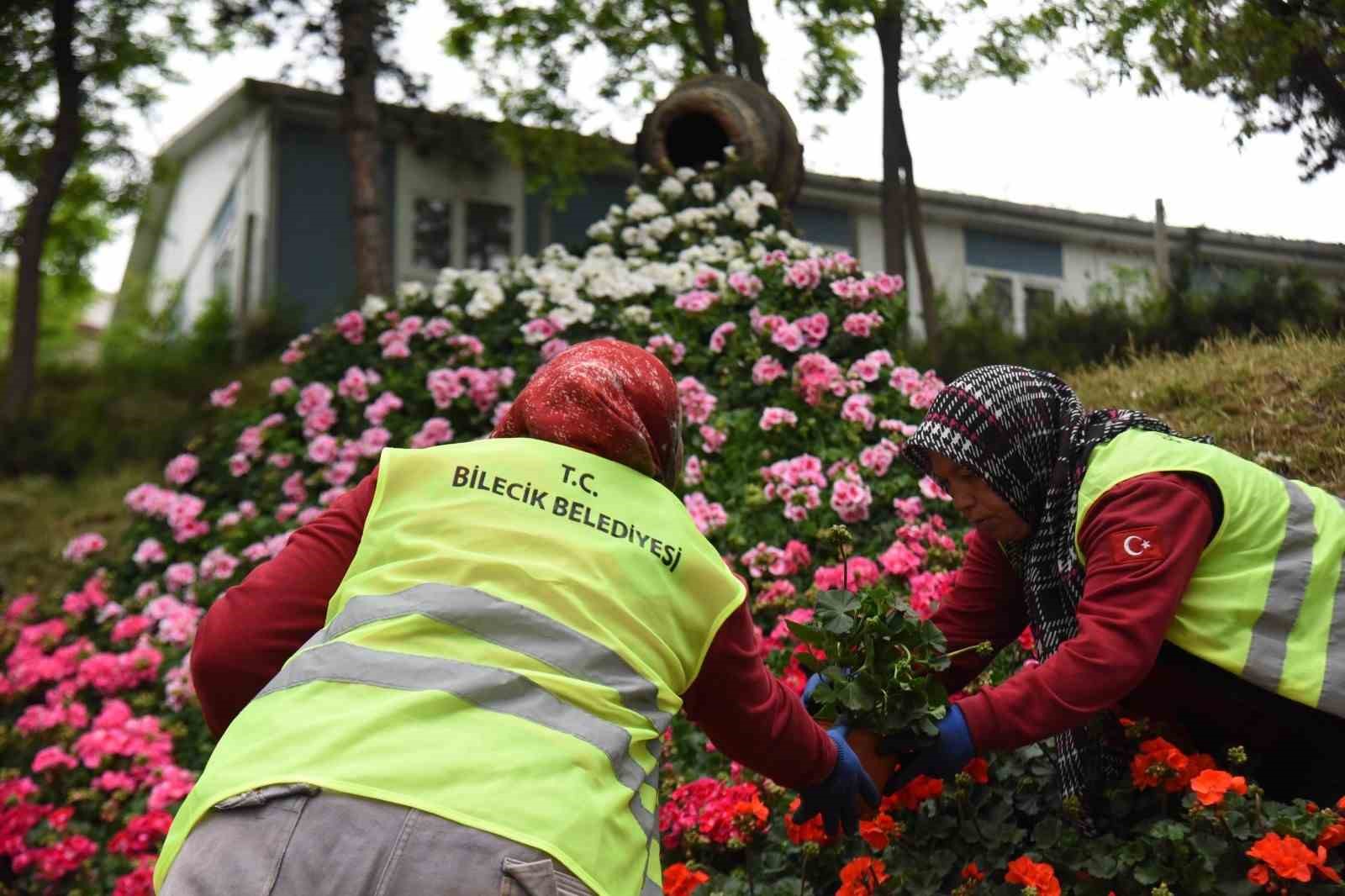 PARK VE BAHÇELER BİLECİK'İ GÜZELLEŞİYOR