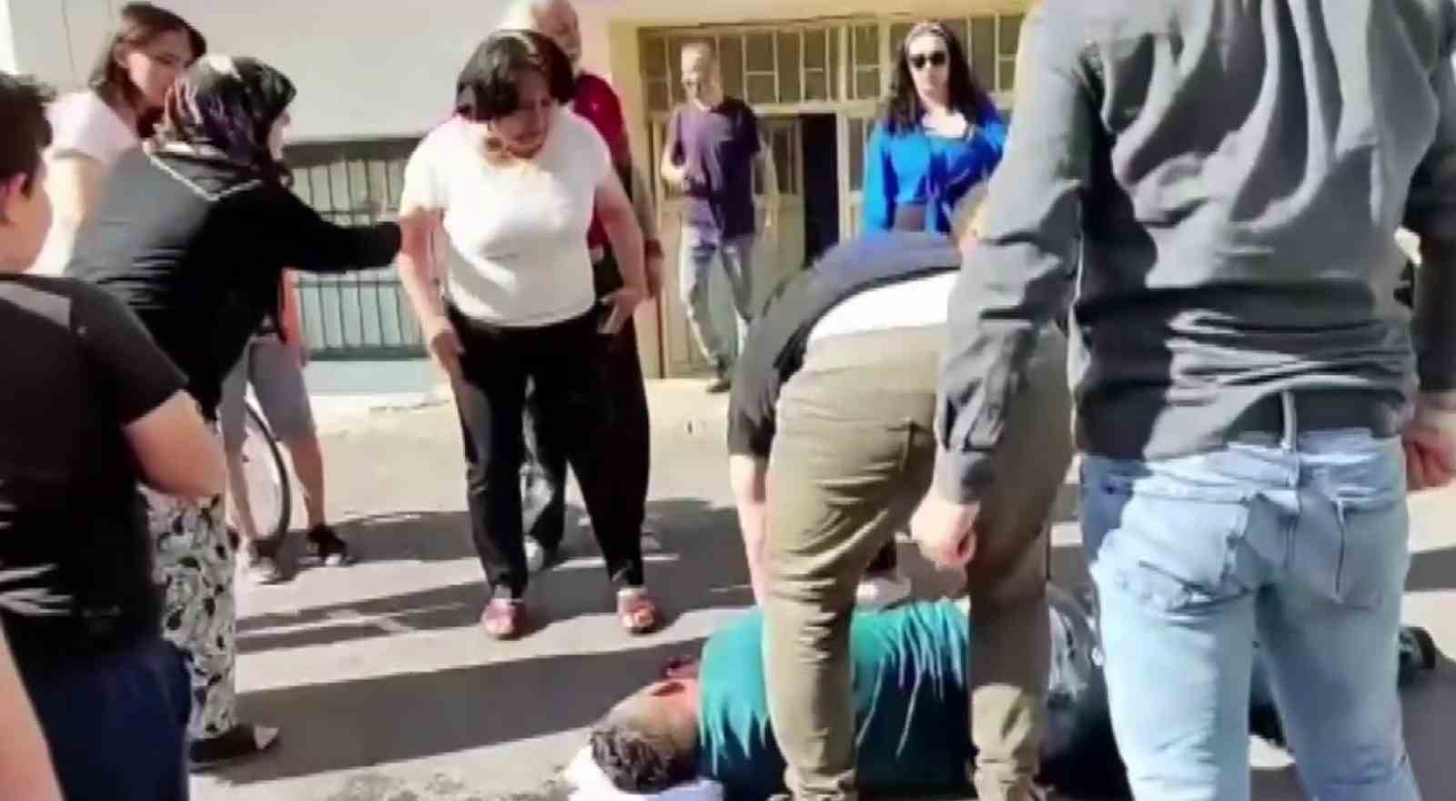 PENDİK’TE EVİNİN ÖNÜNDEKİ SOKAKTA YÜRÜYEN VATANDAŞ, ARKASINDAN GELEN ŞAHIS TARAFINDAN