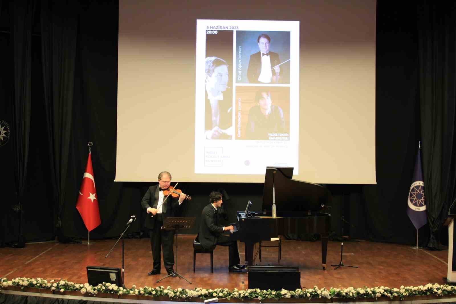 MÜZİK DÜNYASININ DUAYEN İSİMLERİNDEN PİYANO VİRTÜÖZÜ, BESTECİ VE MÜZİKOLOG VEDAT