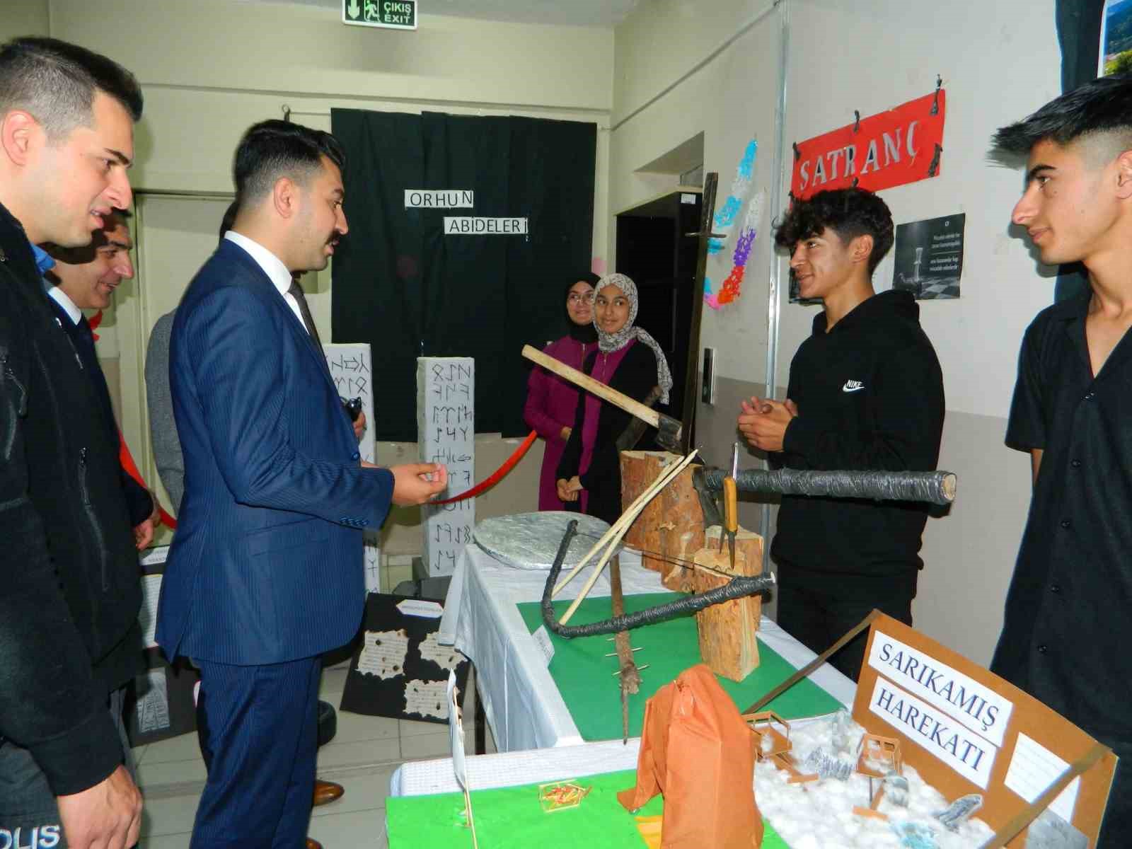 ARDAHAN’IN POSOF İLÇESİNDE ÂŞIK SABİT MÜDAMİ ANADOLU İMAM HATİP LİSESİNDE