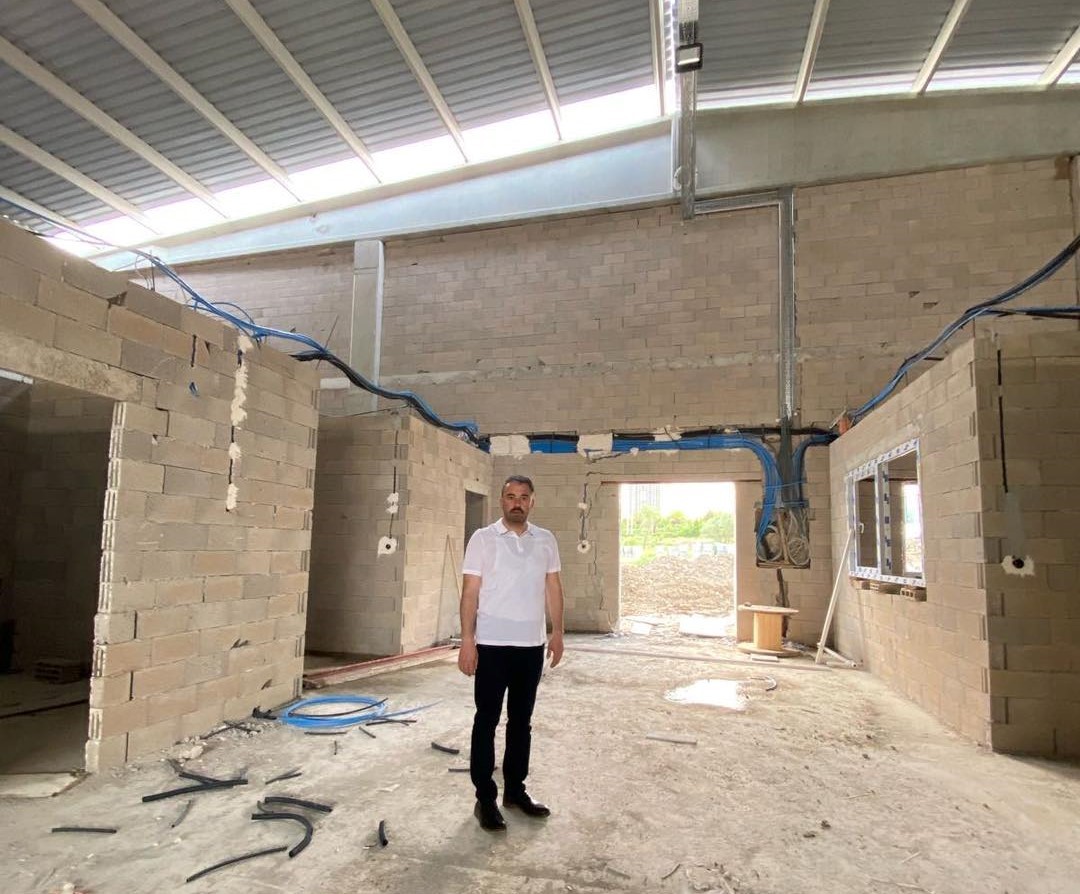 PURSAKLAR BELEDİYESİ, 4 YENİ FARKLI SPOR SALONUNUN YAPIM ÇALIŞMALARINA DEVAM