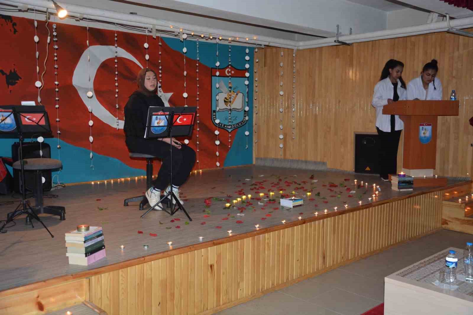 REFAHİYE’DE "YAŞAMA DAİR" ADLI ŞİİR VE MÜZİK DİNLETİSİ