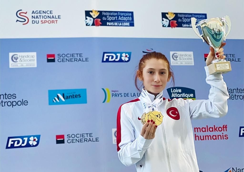Rekorların adı Muhsine Gezer Balıkesir Büyükşehir Belediyespor Kulübü sporcusu Muhsine Gezer, 2023 VIRTUS Global