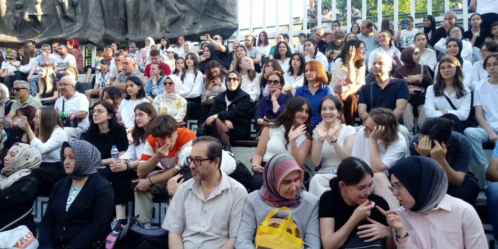 BURSA BÜYÜKŞEHİR BELEDİYESİ KÜLTÜR ŞUBE MÜDÜRLÜĞÜ TARAFINDAN KÜLTÜR AKADEMİSİ BÜNYESİNDE