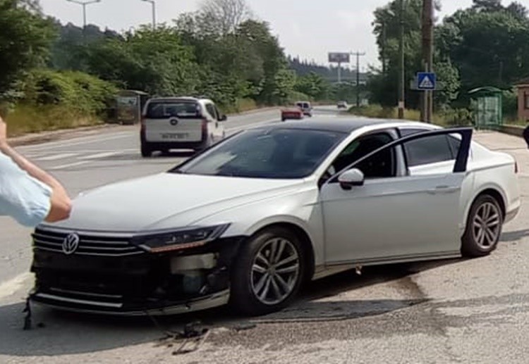 SAKARYA’NIN SAPANCA İLÇESİNDE İKİ OTOMOBİLİN ÇARPIŞMASI NETİCESİNDE MEYDANA GELEN TRAFİK