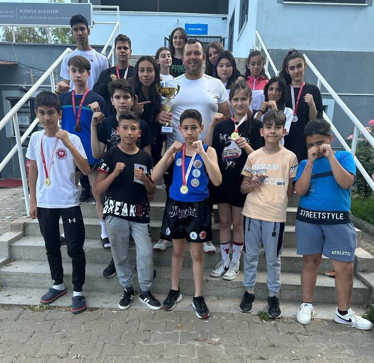 SALİHLİ ŞEHİT AHMET ÖZSOY HALK EĞİTİMİ MERKEZİ, İLLER ARASI HALK