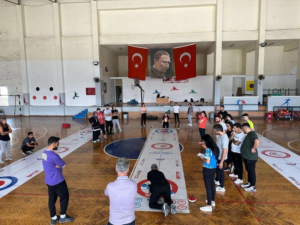 MANİSA’NIN SALİHLİ İLÇESİNDEKİ ÇOCUKLAR VE GENÇLER, İLÇE GENÇLİK VE SPOR