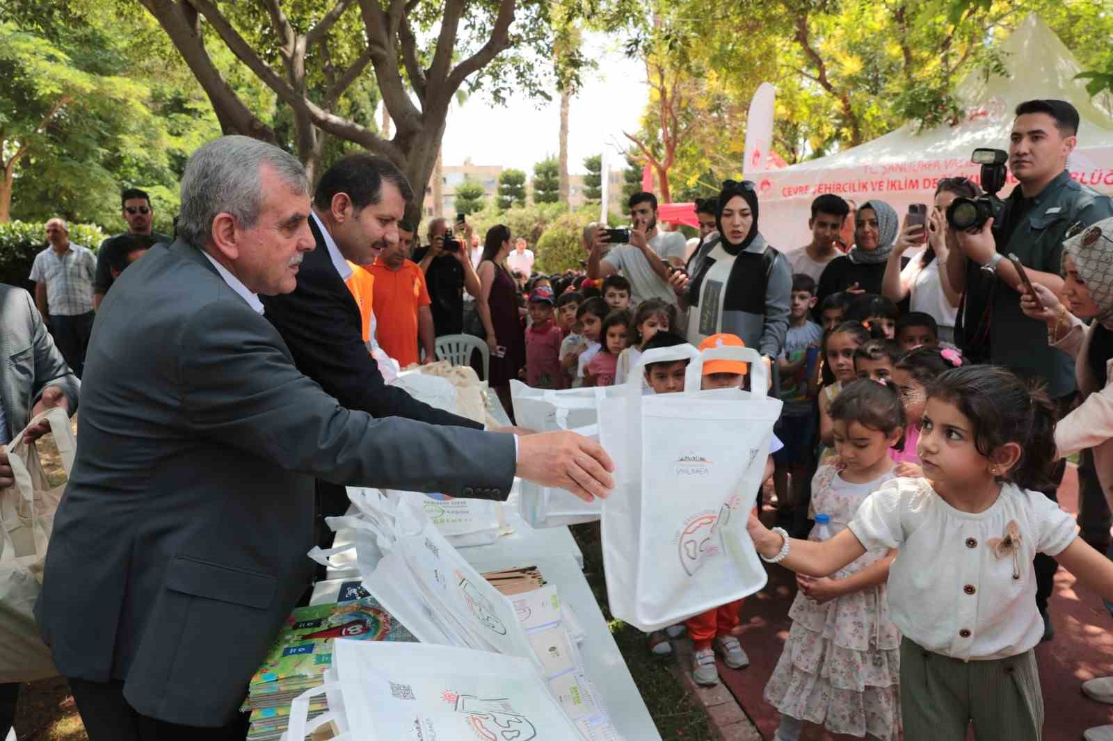 ŞANLIURFA’DA ATIK MALZEMELERDEN YAPILAN ESERLER SERGİLENDİ