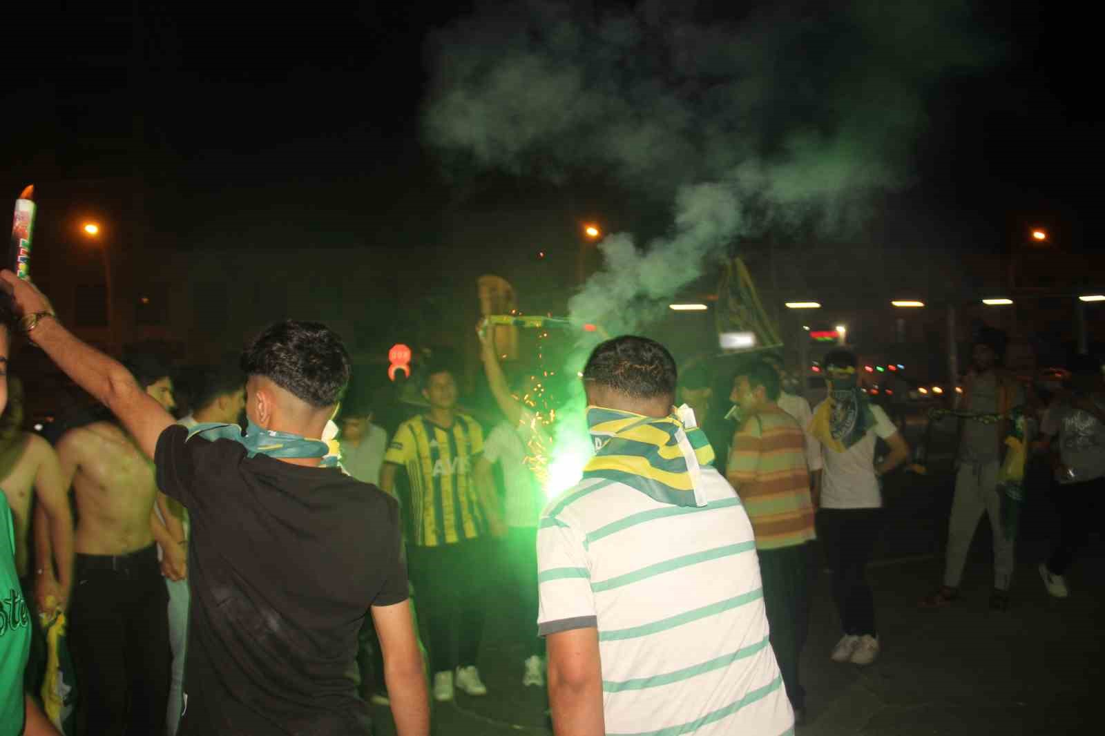 ŞANLIURFA’DA SPORSEVERLER ÇİFTE SEVİNÇ YAŞADI