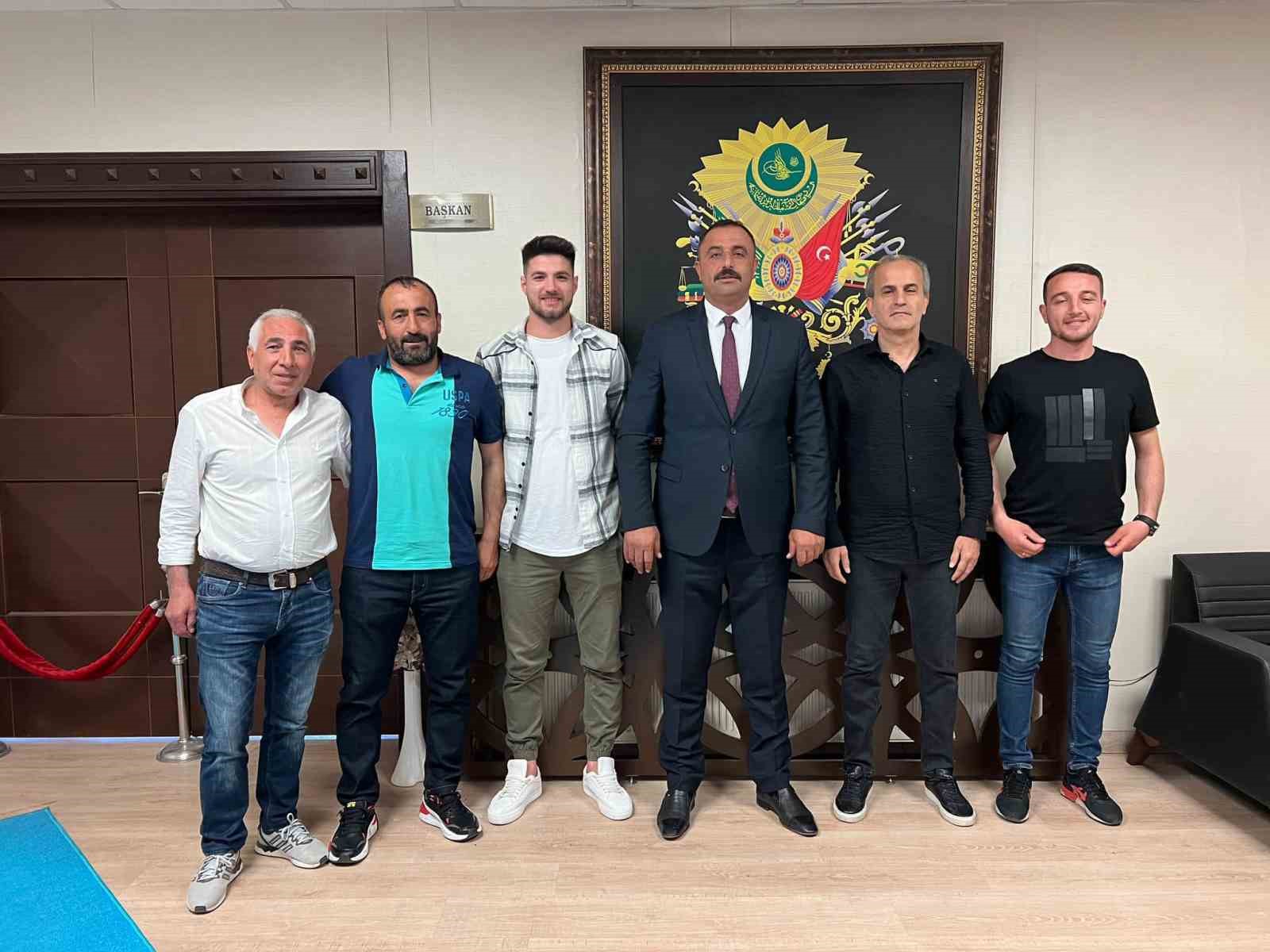SARIOĞLANSPOR DIŞ TRANSFERDE KADROSUNA 3 YENİ İSMİ DAHİL ETTİ.