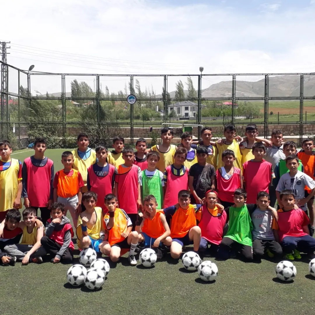 SARIZ İLÇESİNDE BAHAR MEVSİMİNİN DE GELMESİ İLE BİRLİKTE İLÇEDE SPOR