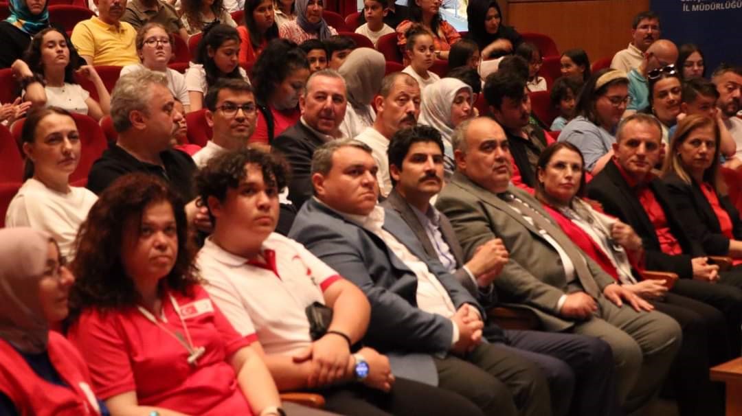 KIZILAY 155.YIL DÖNÜMÜ BARTIN KÜLTÜR MERKEZİ SALONUN İÇİNDEN