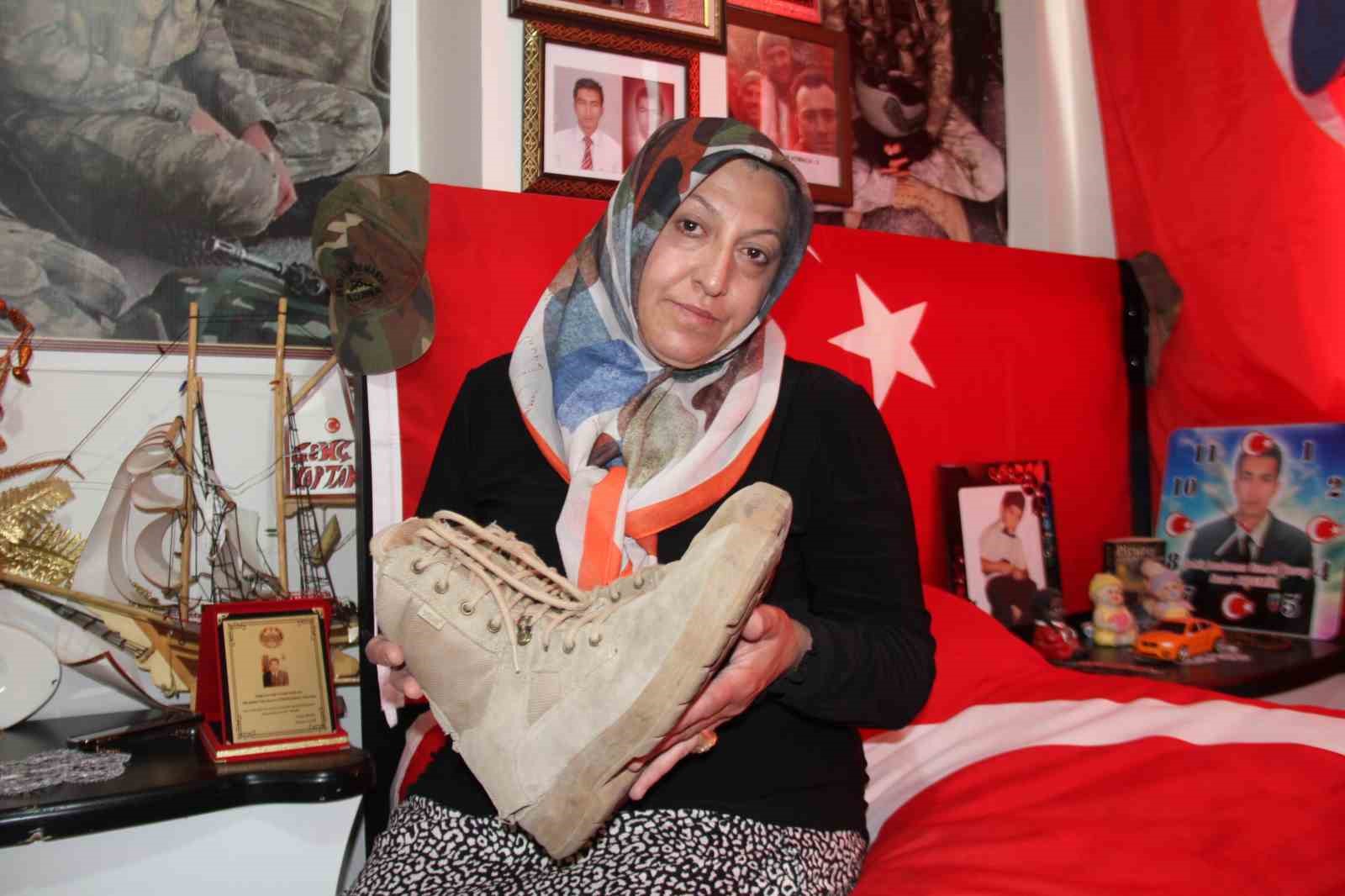 MARDİN'İN DERİK İLÇESİNDE 8 YIL ÖNCE ŞEHİT OLAN ELAZIĞLI JANDARMA
